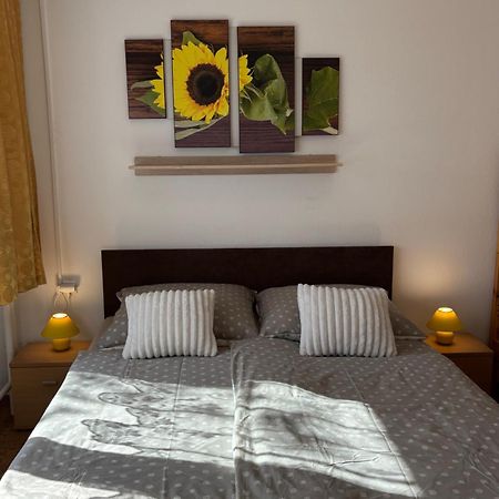 Apartmanovy Dom Grand Štúrovo Dış mekan fotoğraf
