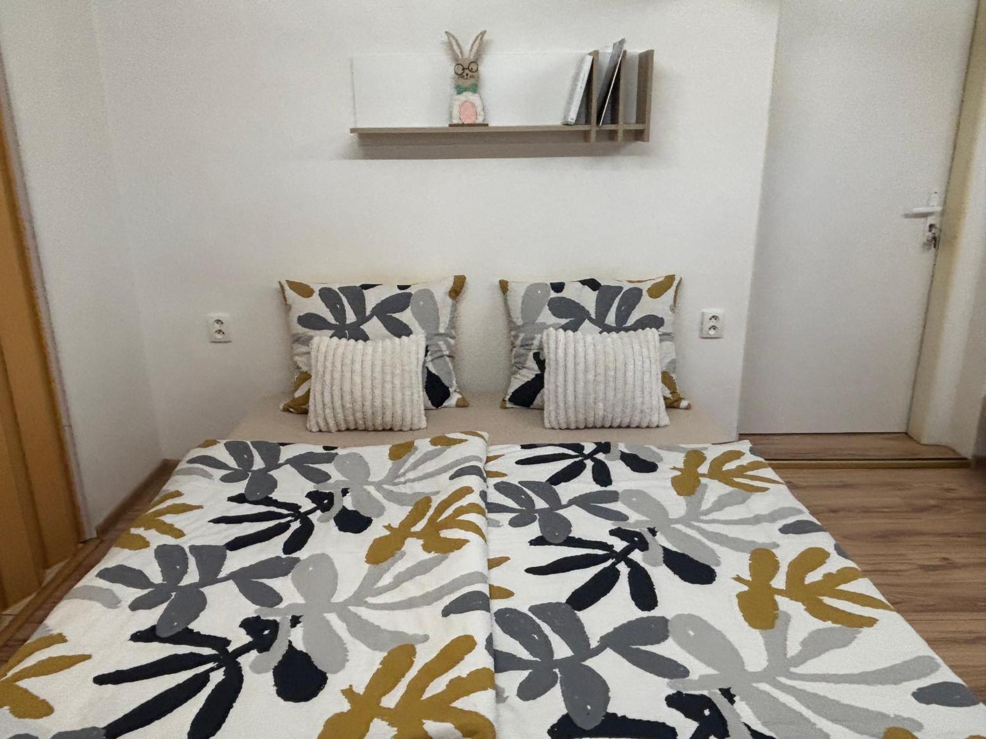 Apartmanovy Dom Grand Štúrovo Dış mekan fotoğraf