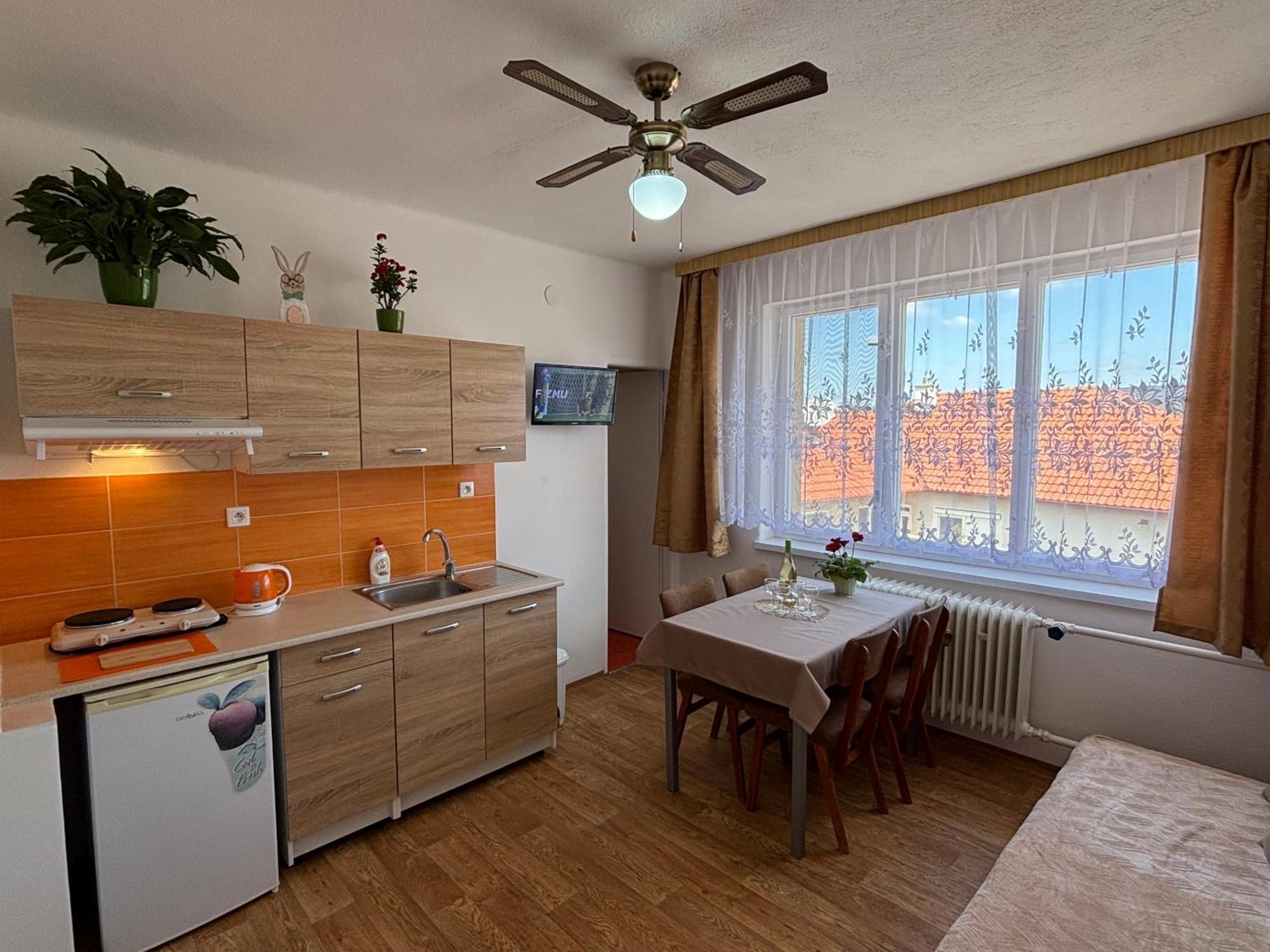 Apartmanovy Dom Grand Štúrovo Dış mekan fotoğraf