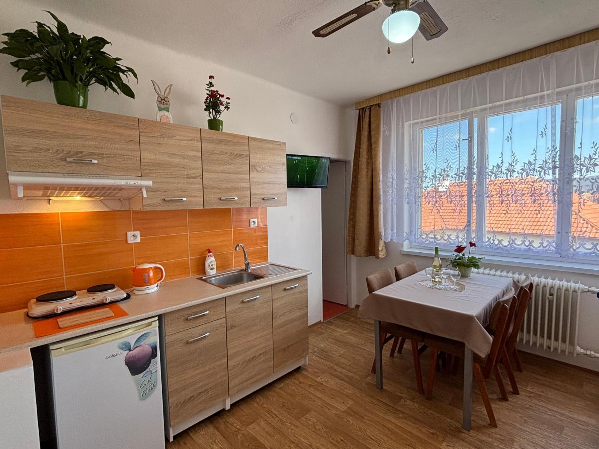 Apartmanovy Dom Grand Štúrovo Dış mekan fotoğraf