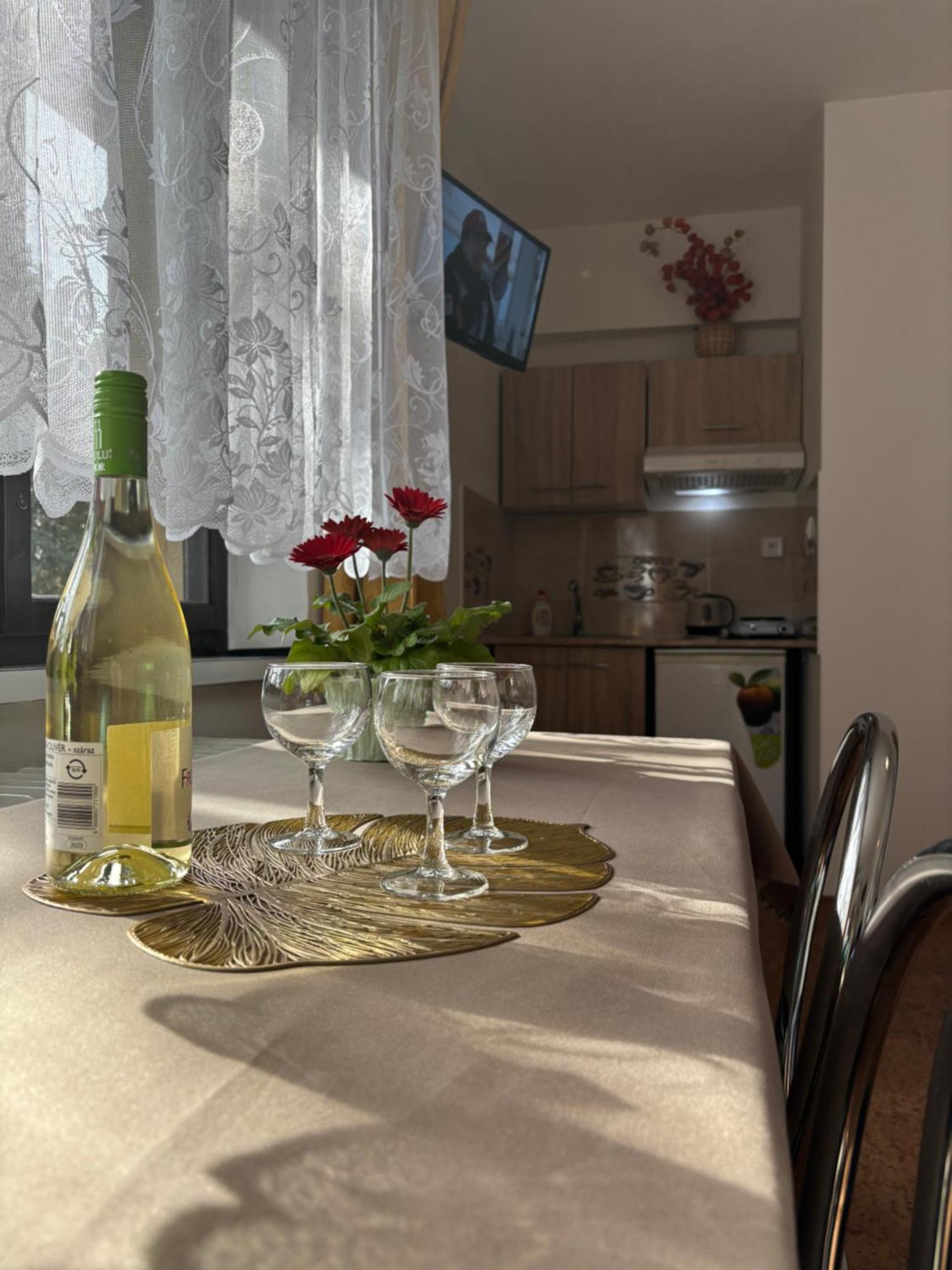 Apartmanovy Dom Grand Štúrovo Dış mekan fotoğraf