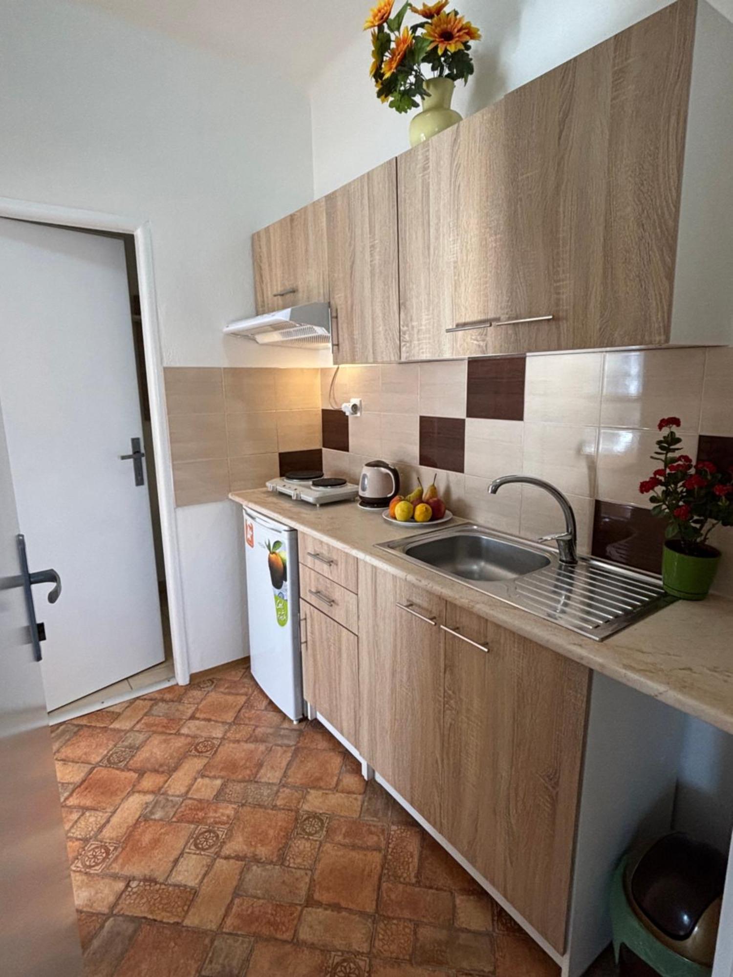 Apartmanovy Dom Grand Štúrovo Dış mekan fotoğraf