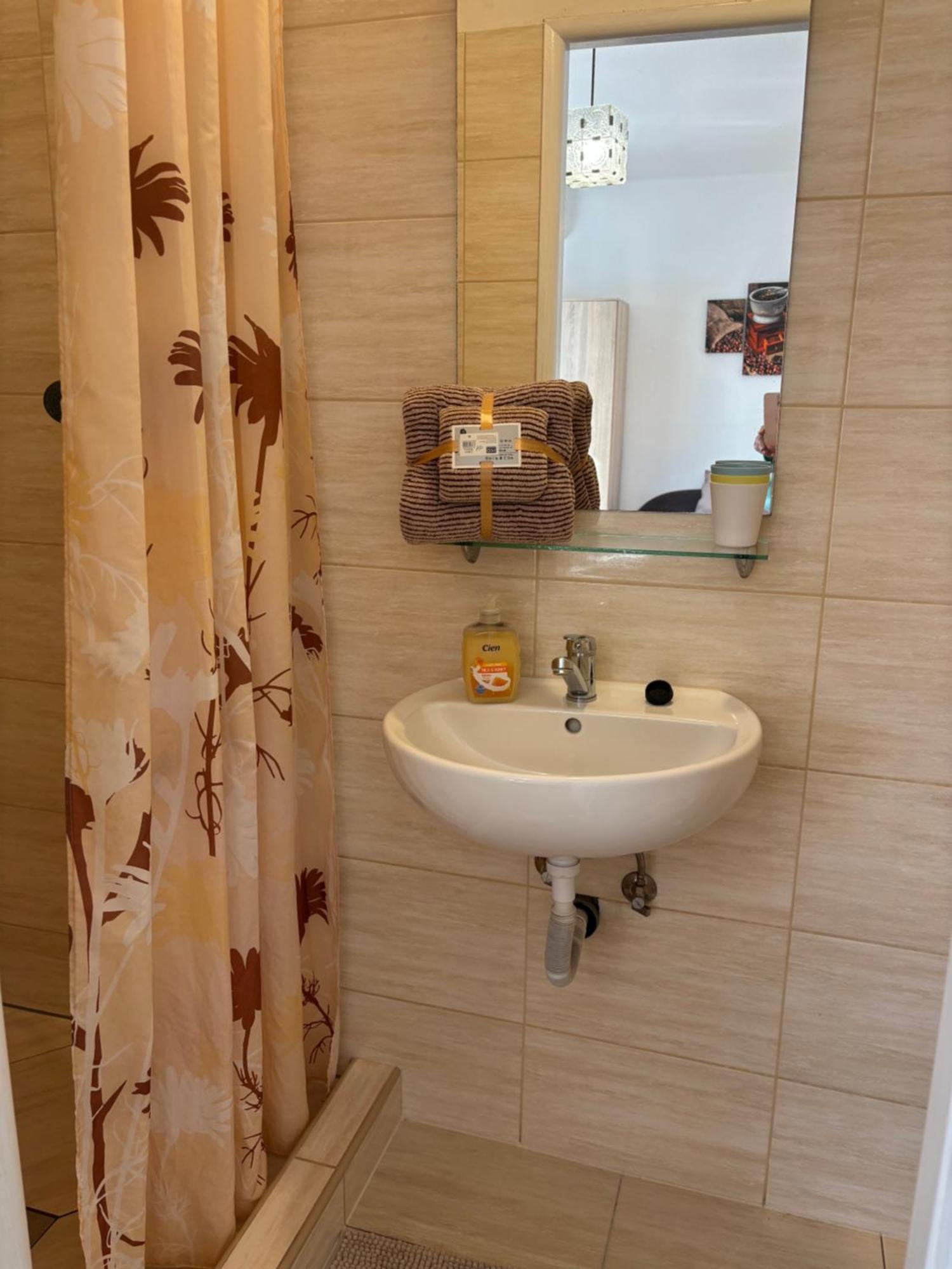 Apartmanovy Dom Grand Štúrovo Dış mekan fotoğraf