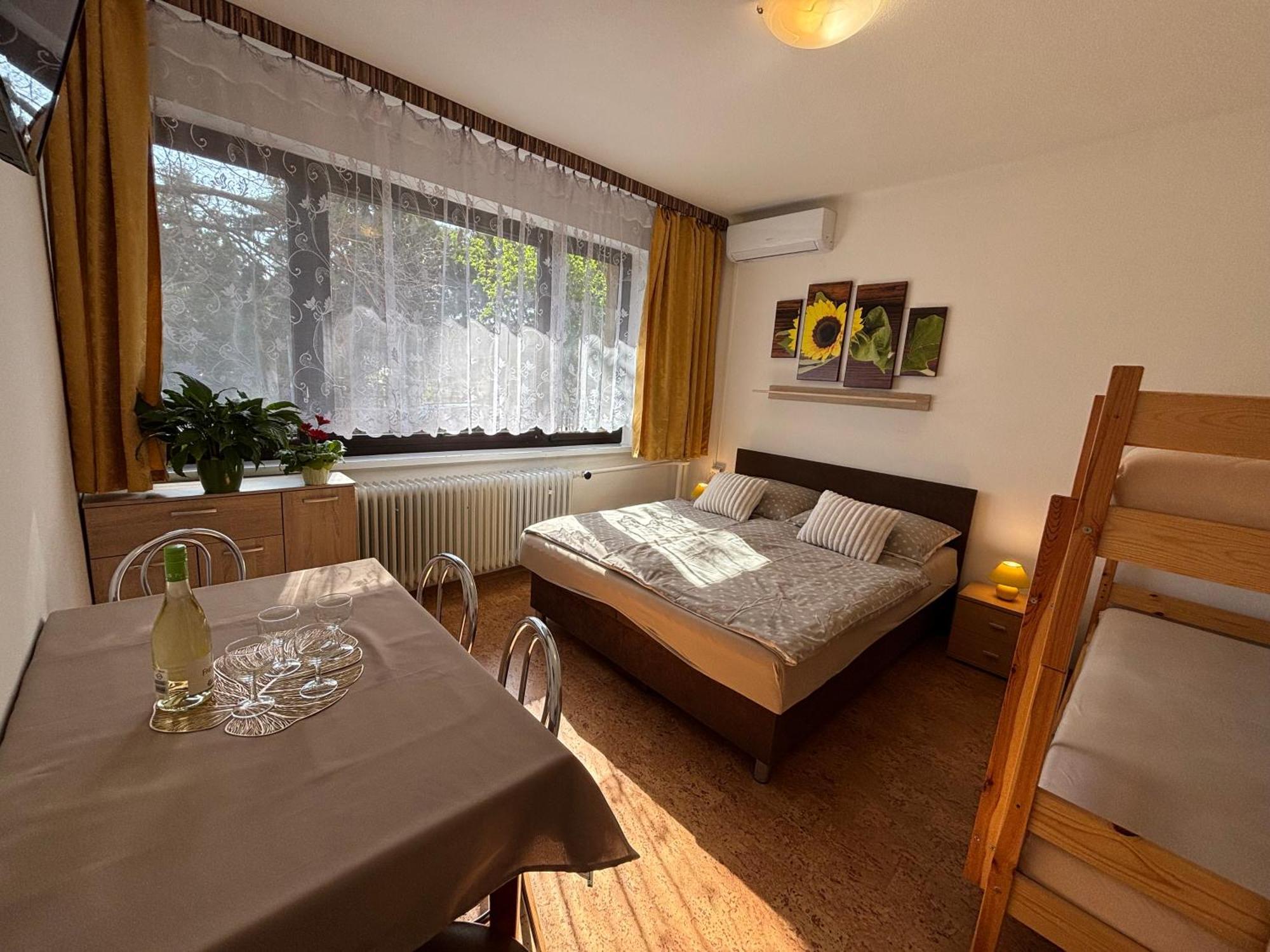 Apartmanovy Dom Grand Štúrovo Dış mekan fotoğraf