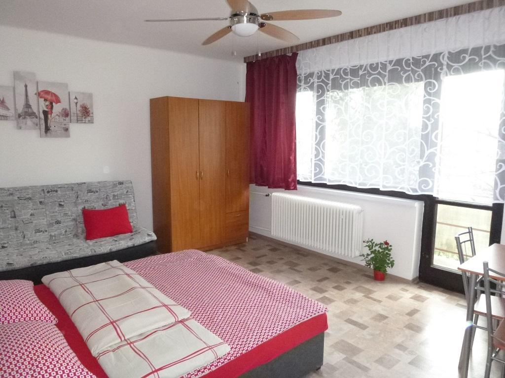 Apartmanovy Dom Grand Štúrovo Dış mekan fotoğraf
