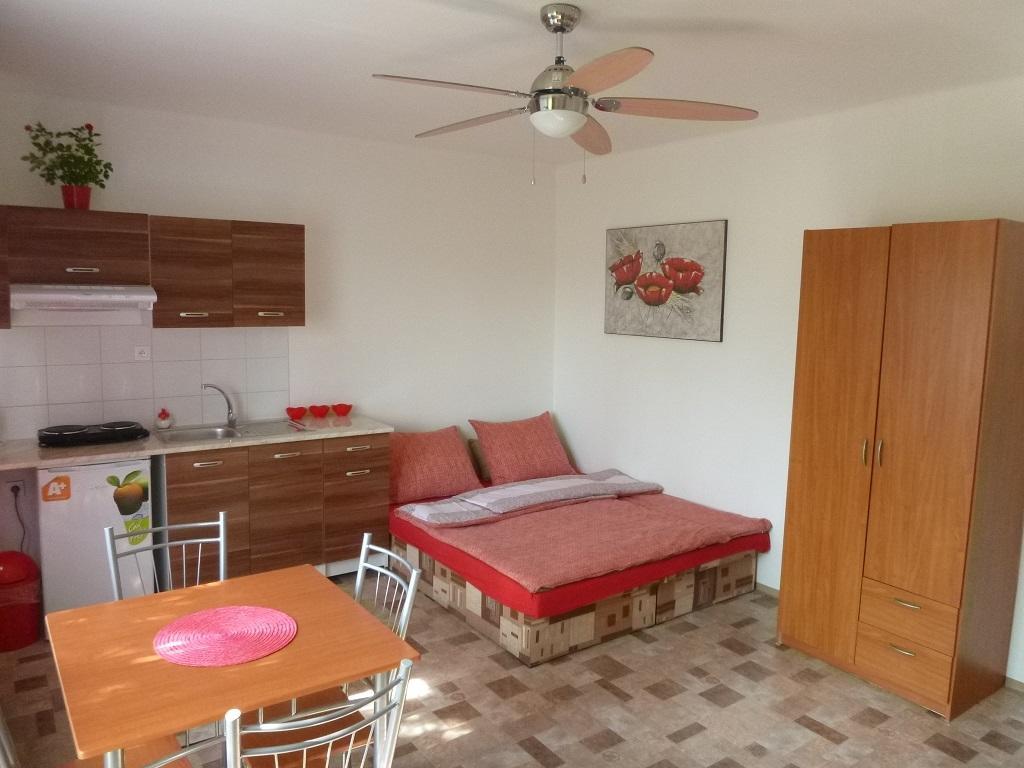 Apartmanovy Dom Grand Štúrovo Dış mekan fotoğraf